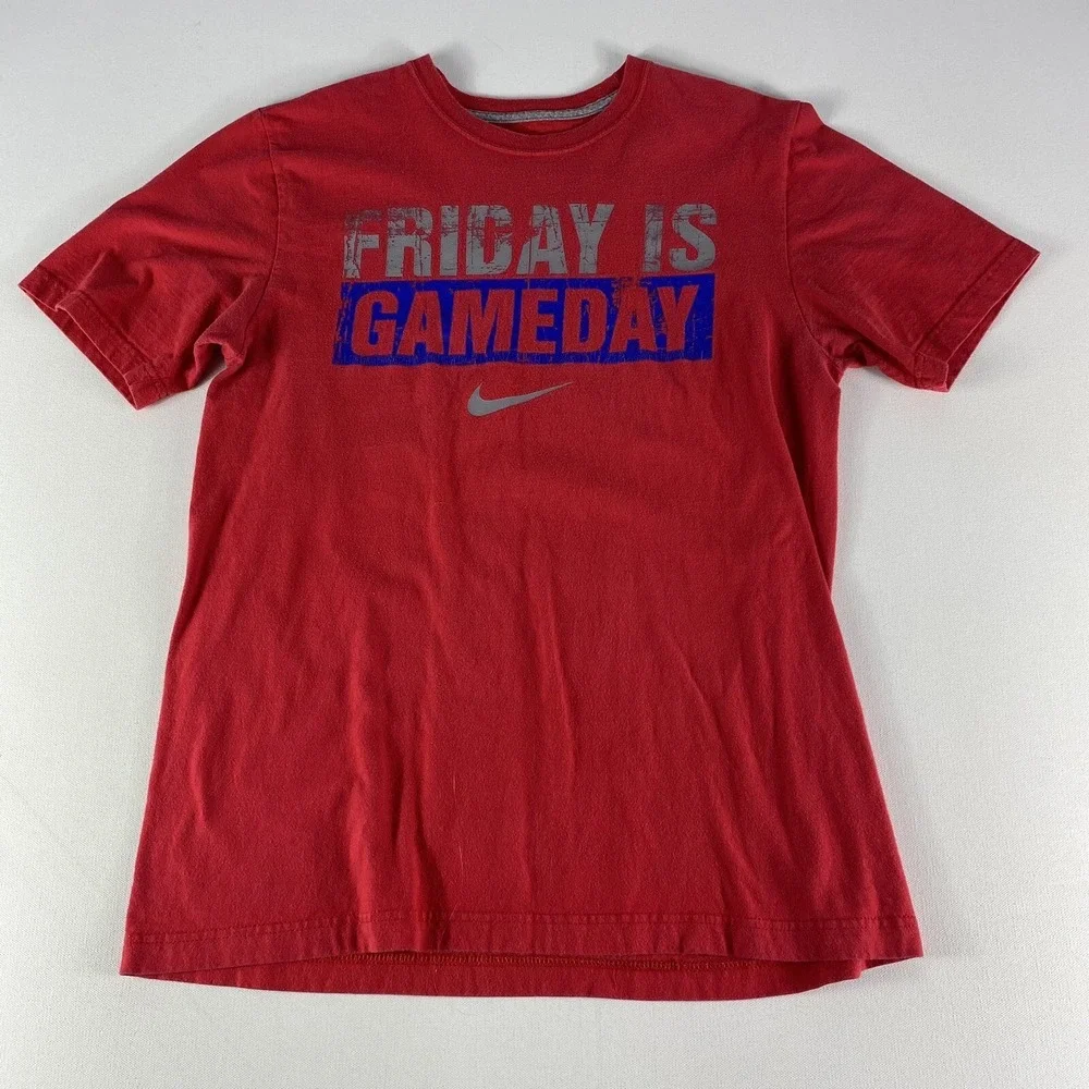 Nike T-Shirt Mens Medium Red Graphic Friday Game Day Short Sleeve Standard Fit